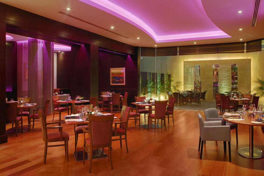 Riyadh Marriott Hotel Exterior photo