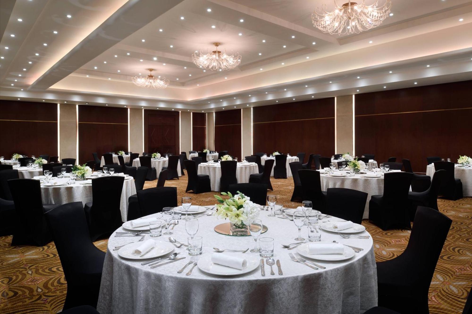 Riyadh Marriott Hotel Exterior photo