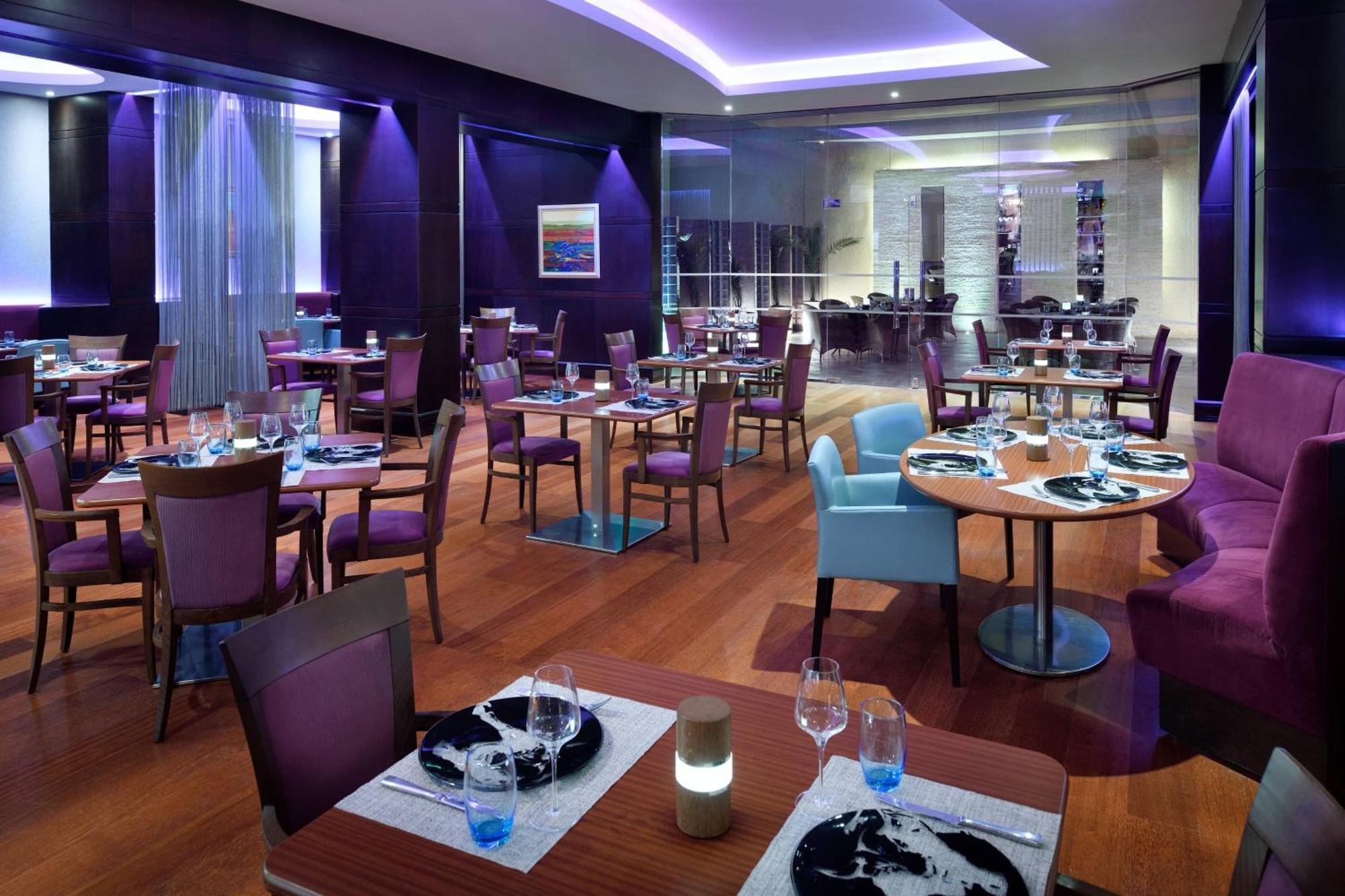 Riyadh Marriott Hotel Exterior photo